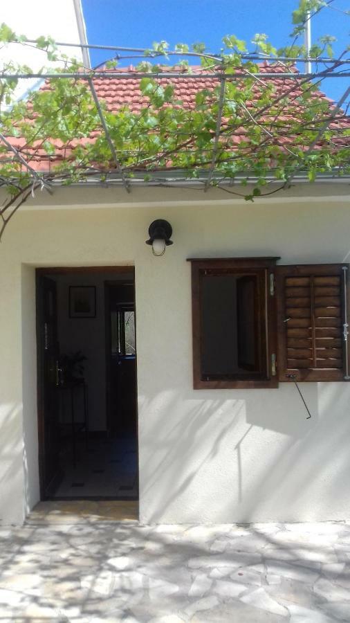 Family Friendly Holiday Home "Ana" Šibenik Extérieur photo