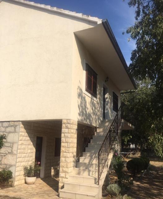 Family Friendly Holiday Home "Ana" Šibenik Extérieur photo